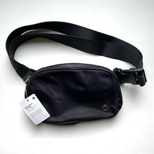 Black Lululemon Everywhere Belt Bag 1L, Brand New